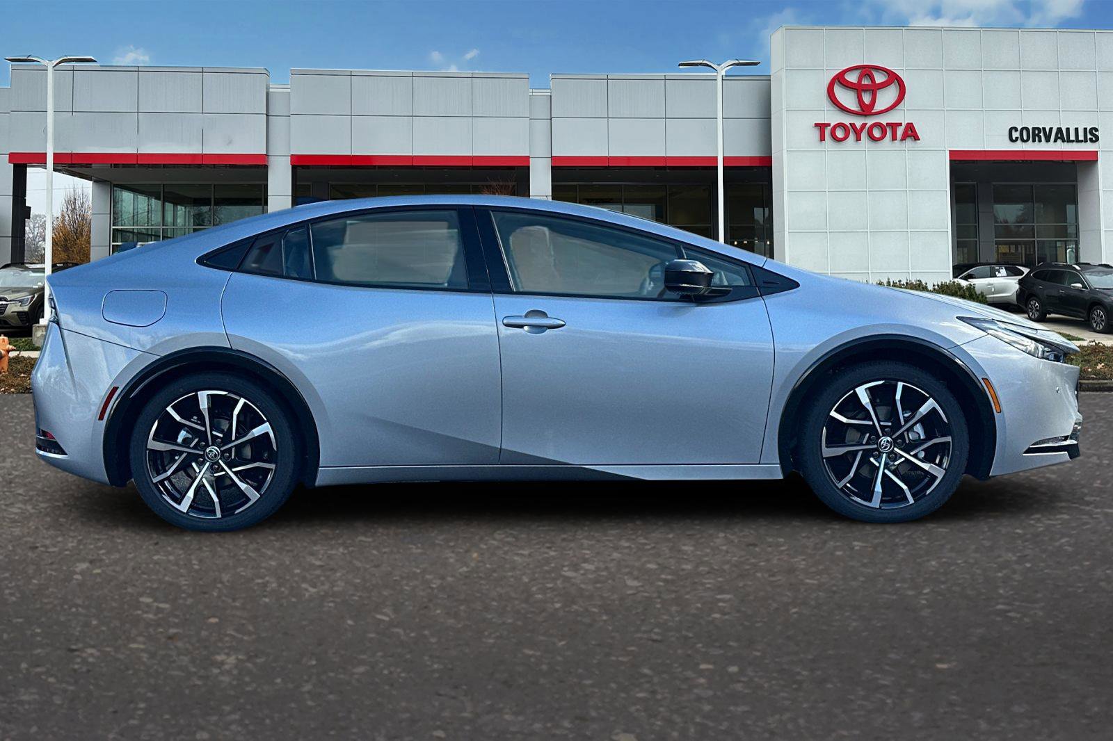 New 2026 Toyota Prius Plug-In Hybrid image 4
