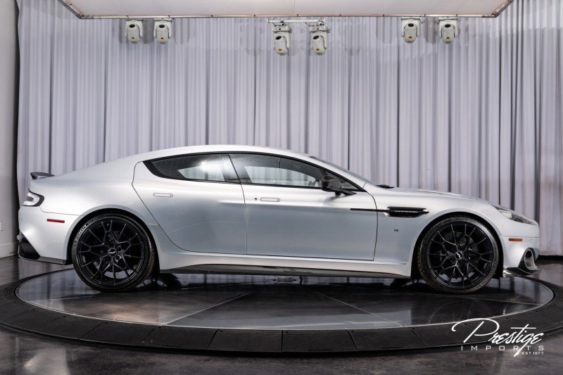 Used 2019 Aston Martin Rapide AMR image 31