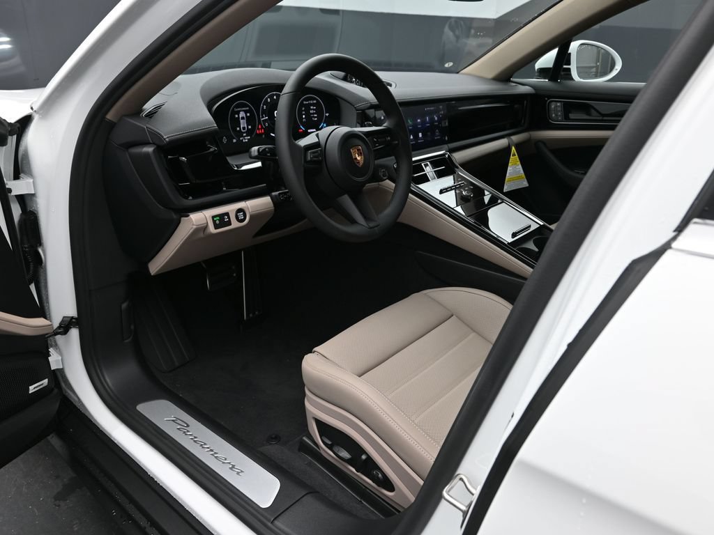 New 2026 Porsche Panamera RWD image 4