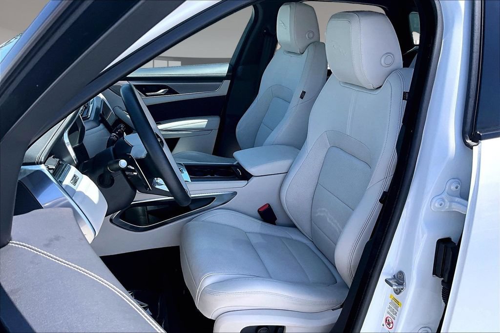 Used 2024 Jaguar F-PACE R-Dynamic S AWD/4WD image 19