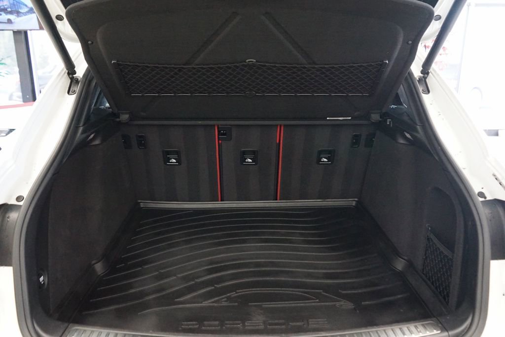 Used 2015 Porsche Macan S w/ Premium Package Plus image 56