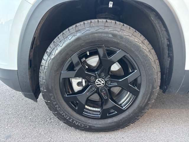 Used 2024 Volkswagen Atlas Peak Edition SEL image 4