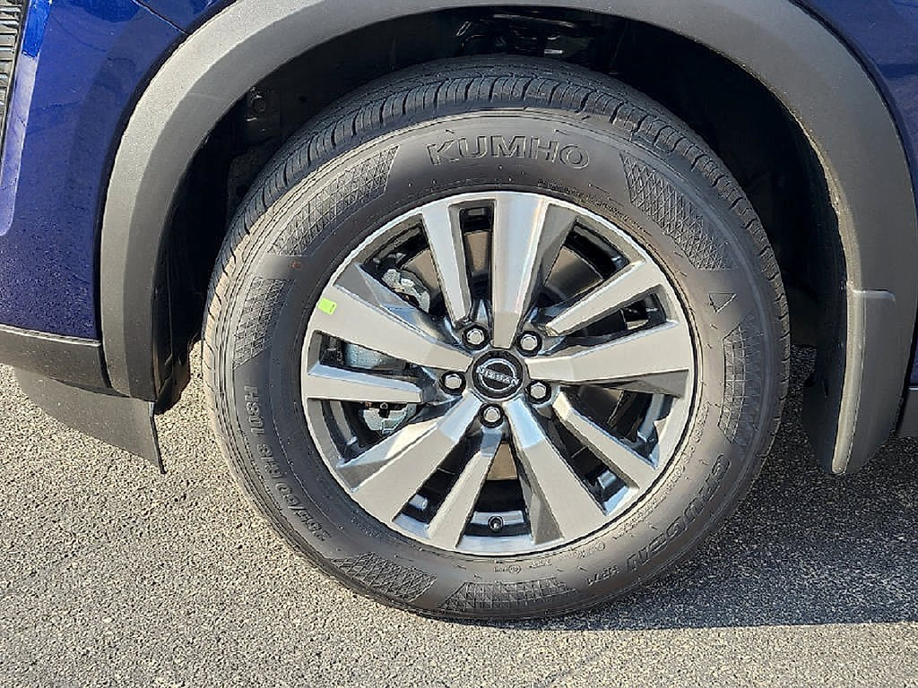 New 2026 Nissan Pathfinder SL FWD image 11