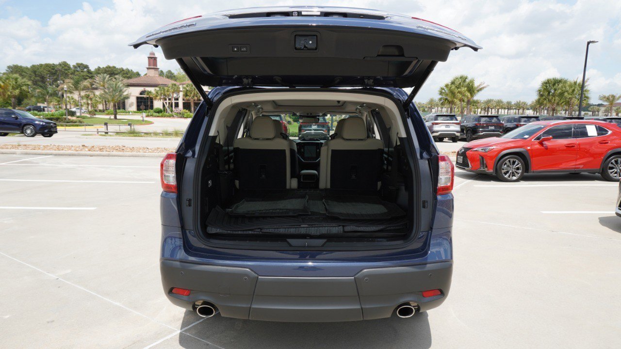 Used 2023 Subaru Ascent Limited w/ Technology Package AWD/4WD image 41