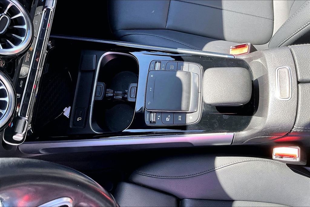 Used 2022 Mercedes-Benz EQB 350 4MATIC image 18