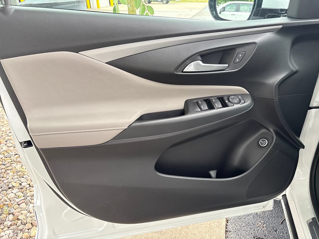 New 2026 Buick Envista Avenir FWD image 12