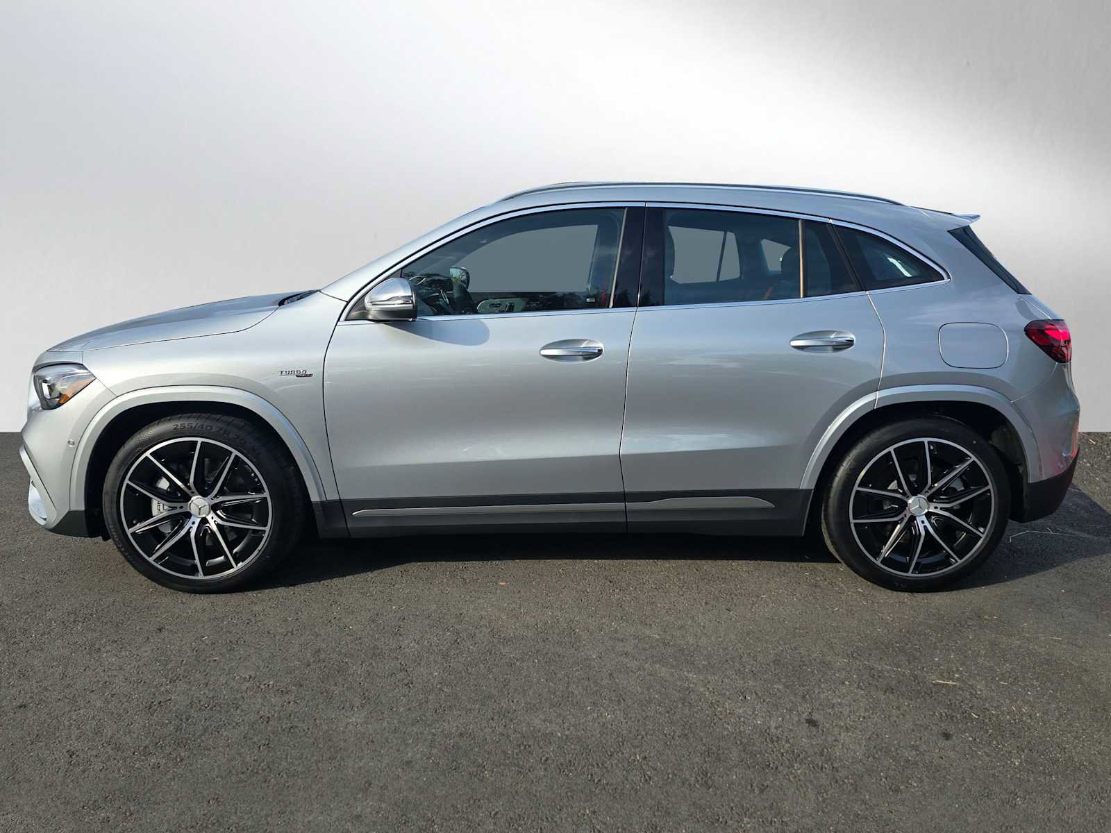 New 2026 Mercedes-Benz GLA 35 AMG 4MATIC image 6