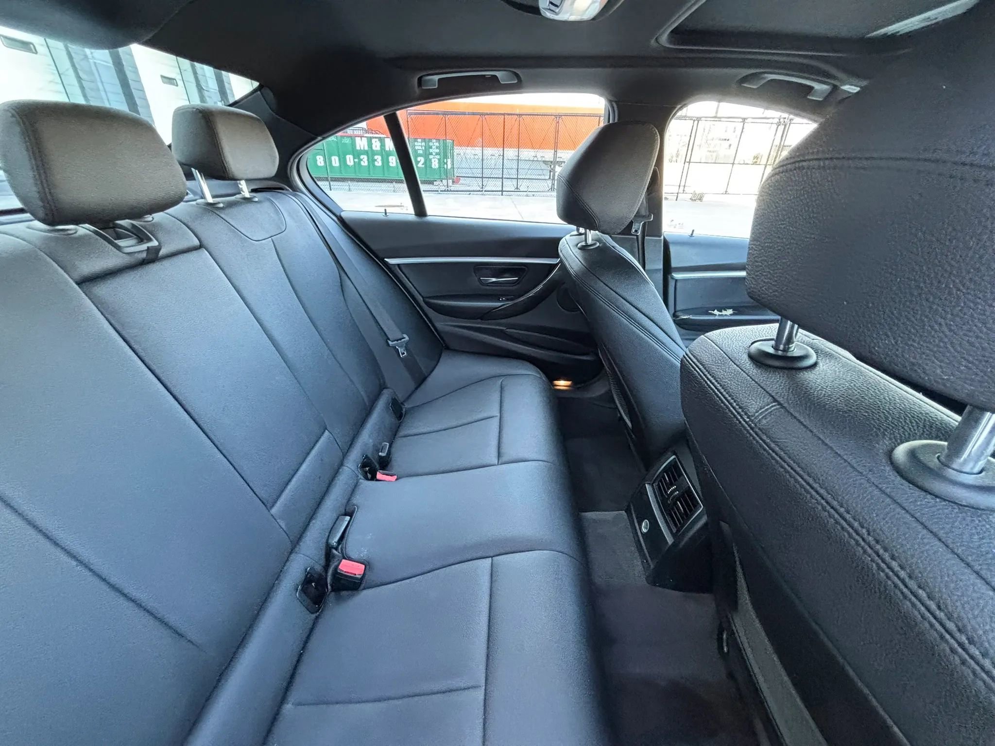 Used 2018 BMW 330i xDrive Sedan w/ Convenience Package image 27