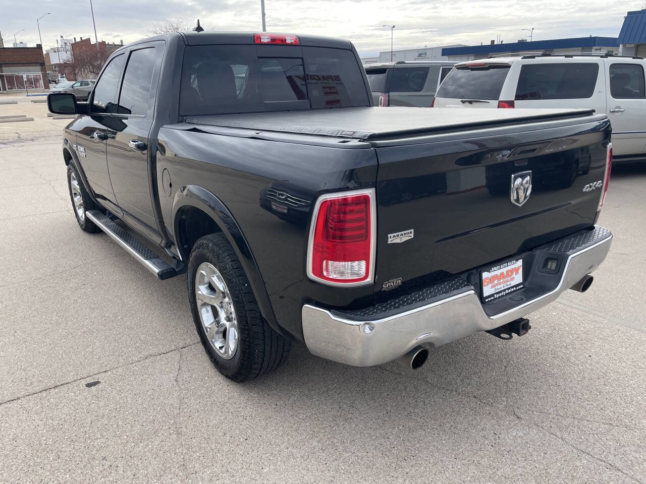 Used 2016 RAM 1500 Laramie w/ Convenience Group AWD/4WD image 9