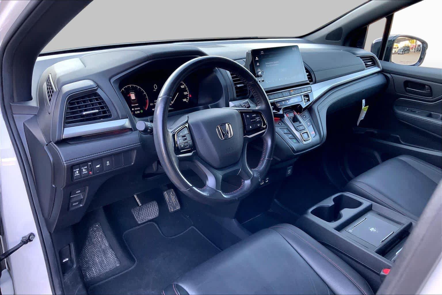 Used 2025 Honda Odyssey Sport-L image 18