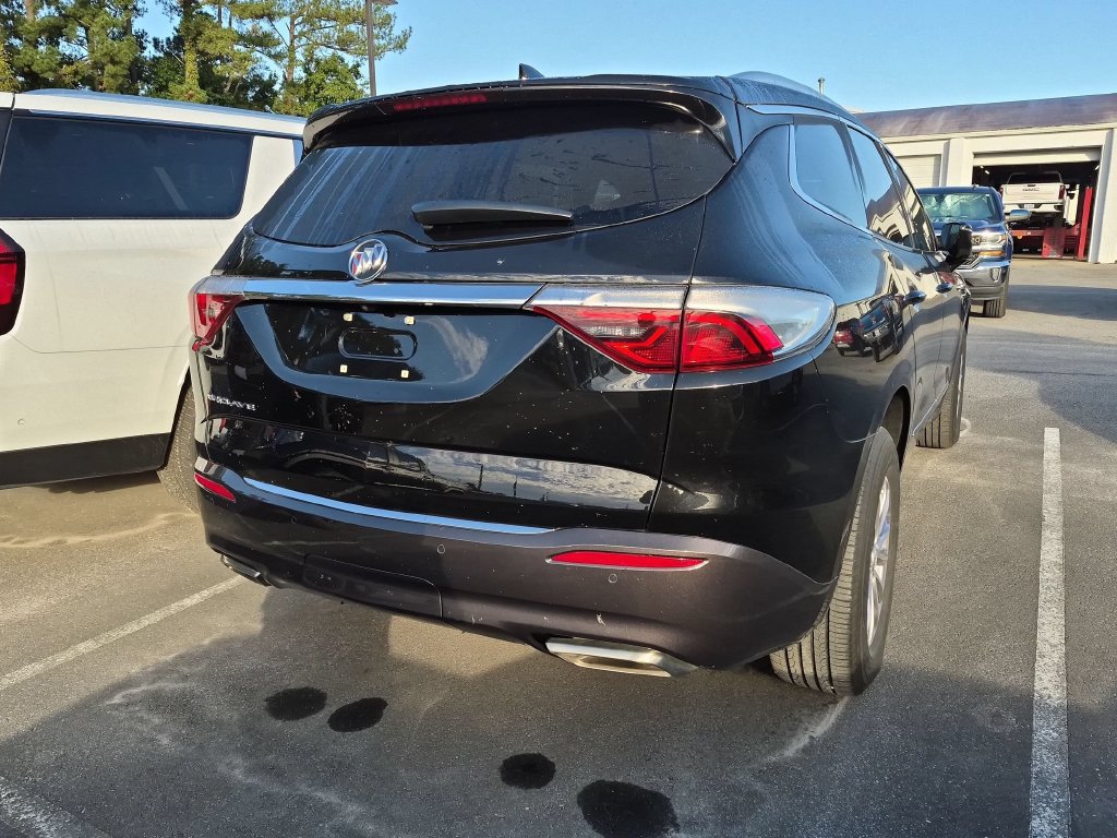 Used 2023 Buick Enclave Essence FWD image 9