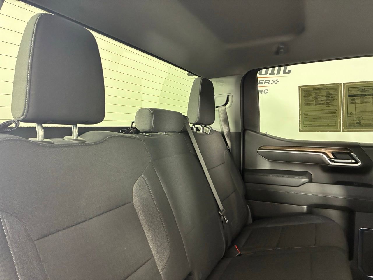 Used 2025 Chevrolet Silverado 1500 LT image 25