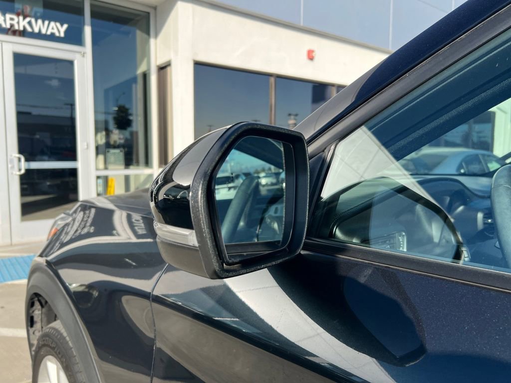 Used 2023 Ford Explorer Platinum w/ Technology Package image 34