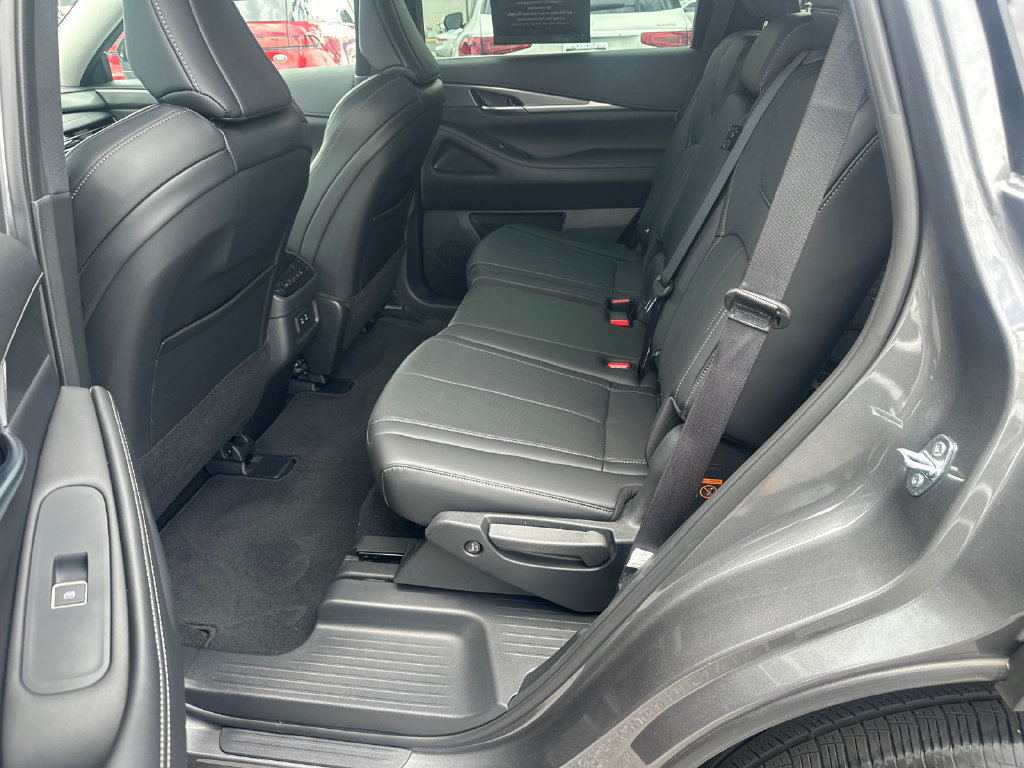 Used 2026 INFINITI QX60 Pure w/ Cargo Package FWD image 21
