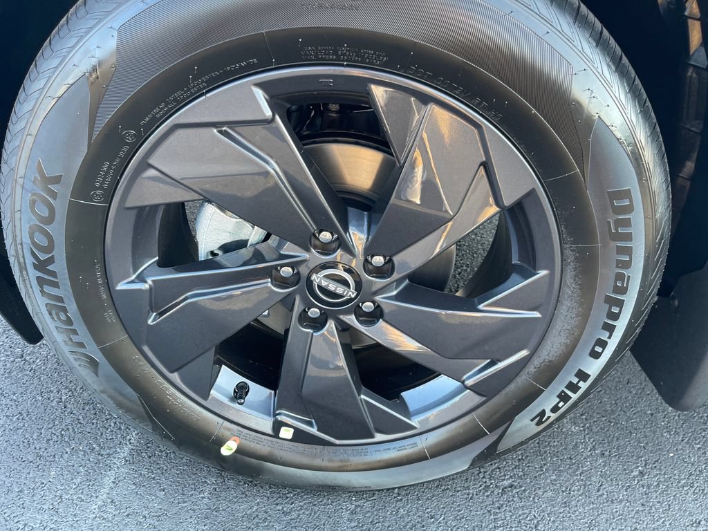 New 2026 Nissan Rogue SV w/ Cold Weather Package AWD/4WD image 10
