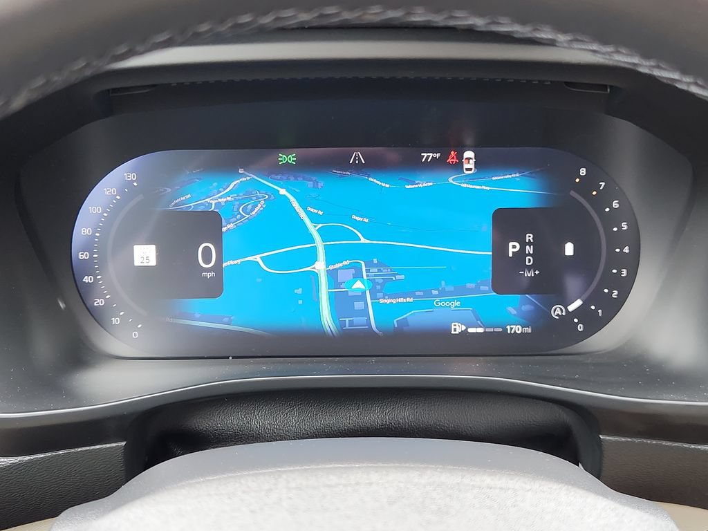 Certified 2025 Volvo XC40 B5 Plus AWD/4WD image 20