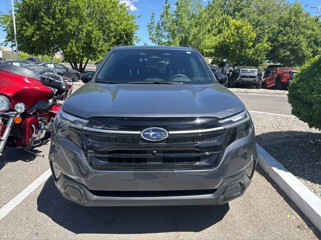 Used 2025 Subaru Forester Touring image 3