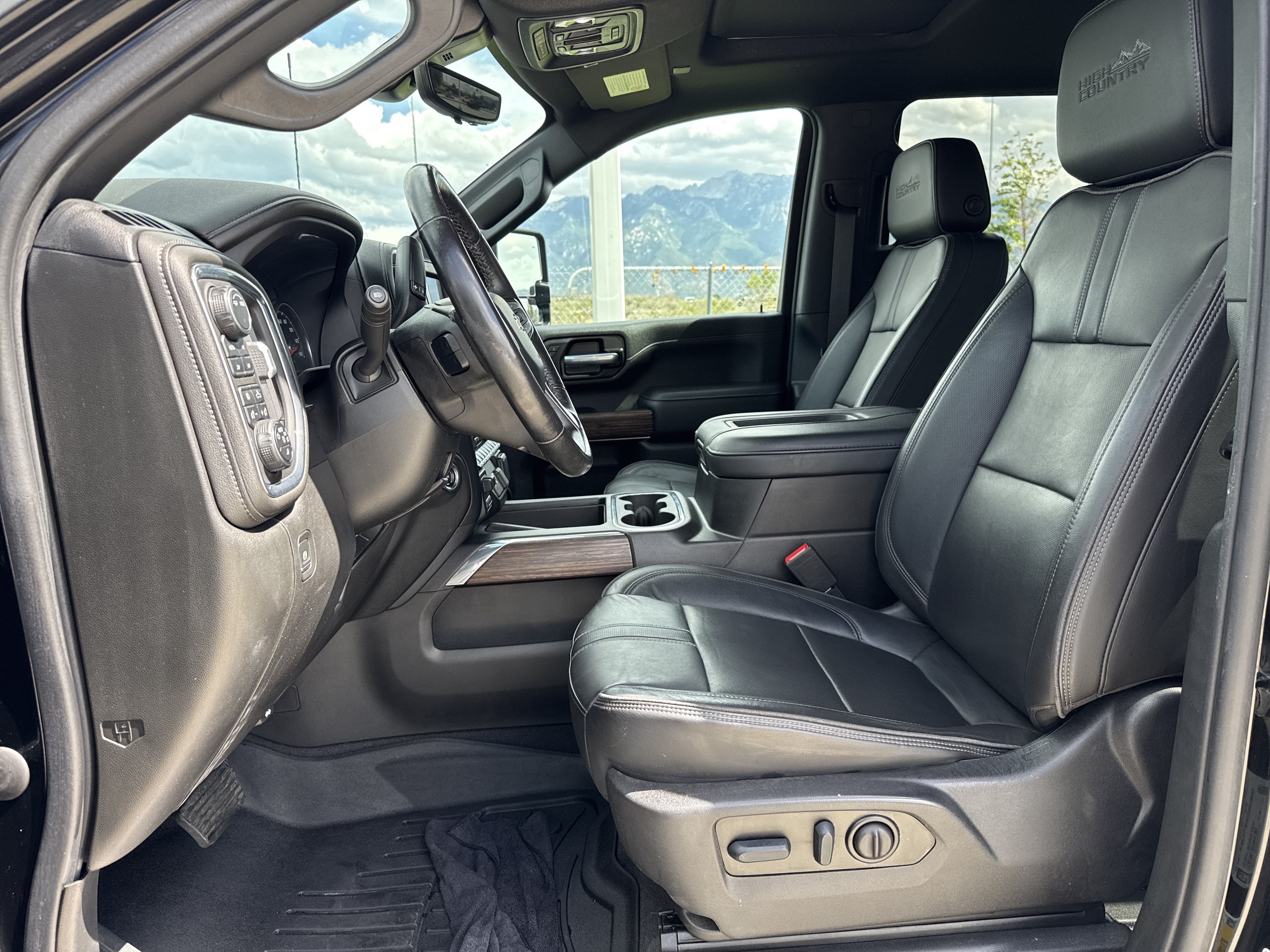 Certified 2022 Chevrolet Silverado 3500 High Country w/ Z71 Off-Road Package AWD/4WD image 14