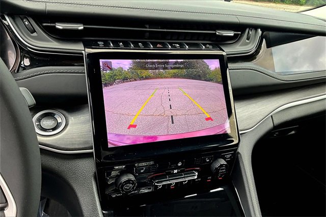 Used 2022 Jeep Grand Cherokee Limited 4xe w/ MOPAR Finishing Package image 13