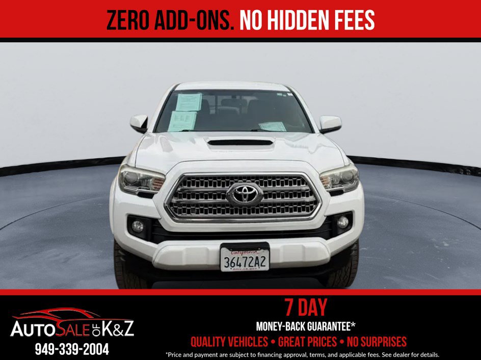 Used 2016 Toyota Tacoma TRD Sport w/ Towing Package RWD image 3