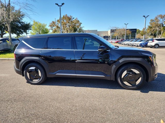 New 2026 Kia EV9 Light image 2