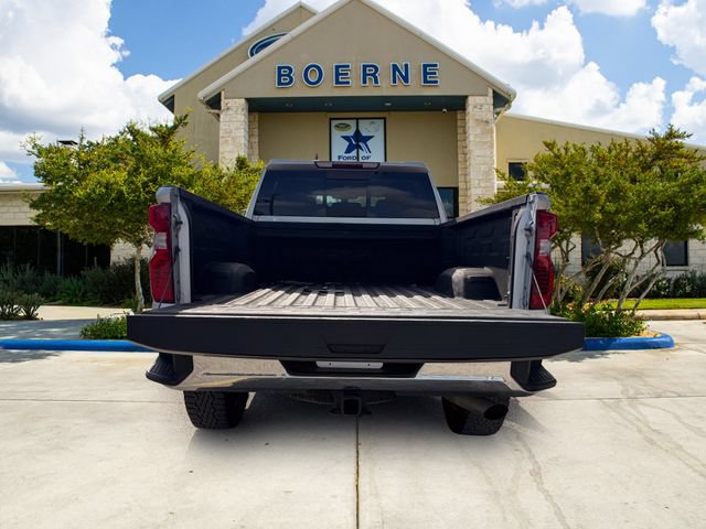 Used 2022 Chevrolet Silverado 2500 LT w/ Convenience Package AWD/4WD image 4