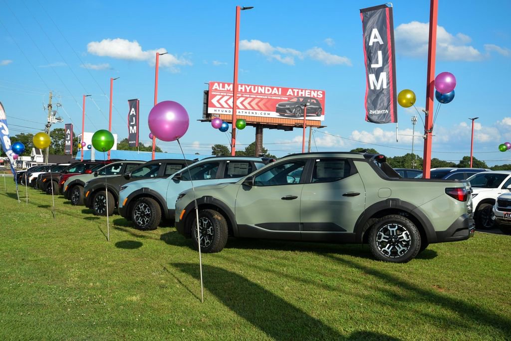 Used 2025 Nissan Frontier S w/ S Utility Package image 45