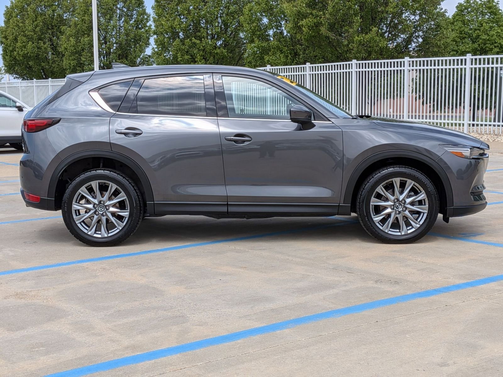Used 2021 MAZDA CX-5 Signature AWD/4WD image 5
