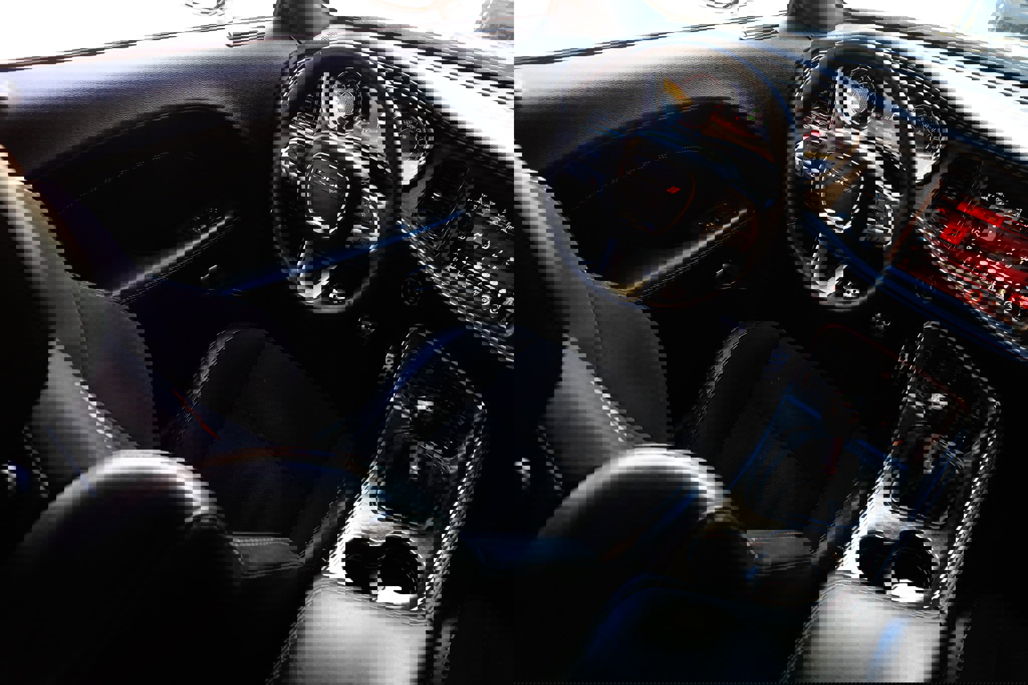 Used 2015 Dodge Challenger R/T Scat Pack w/ Scat Pack Appearance Package image 25