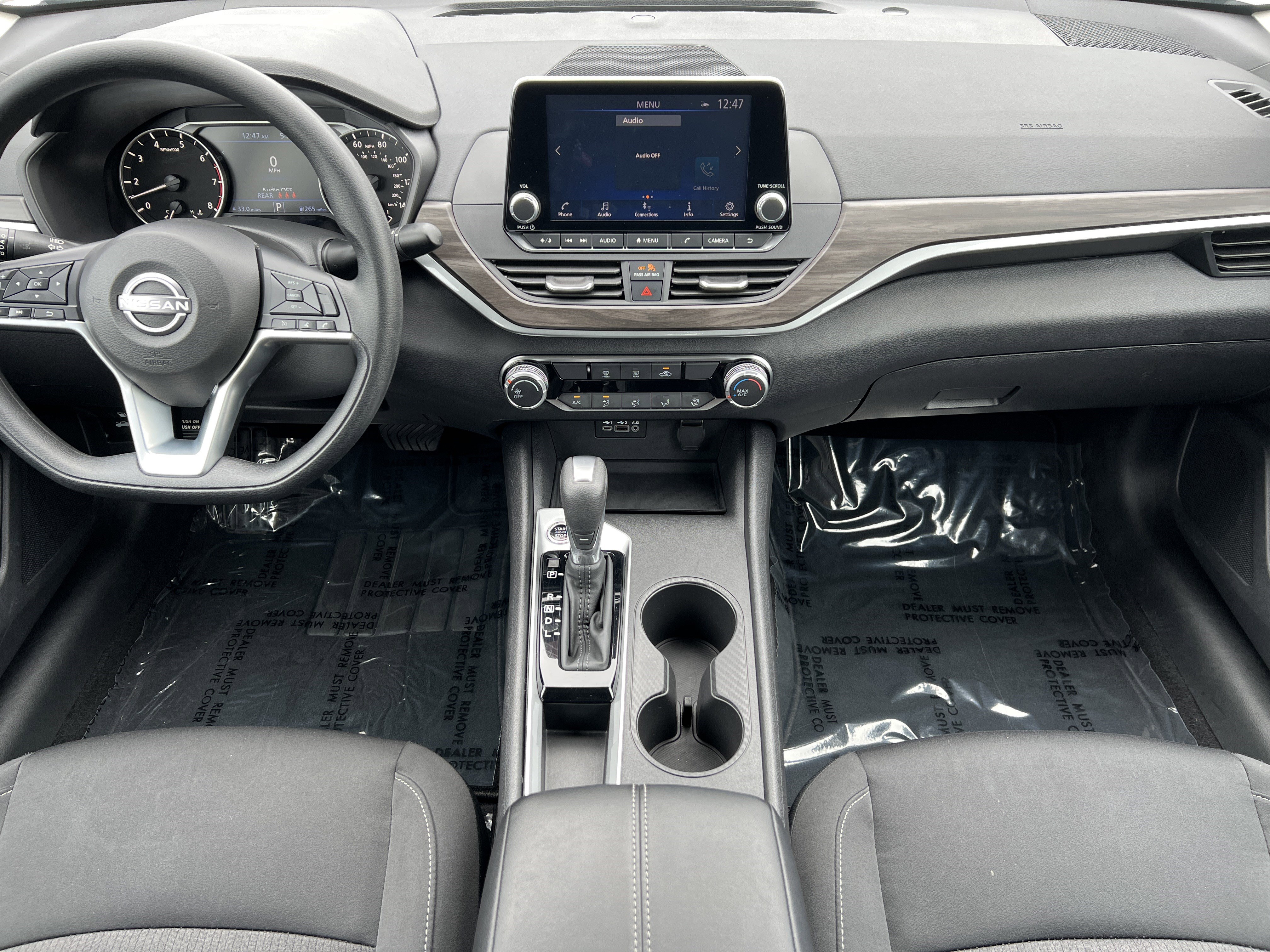 Used 2025 Nissan Altima 2.5 SV FWD image 32