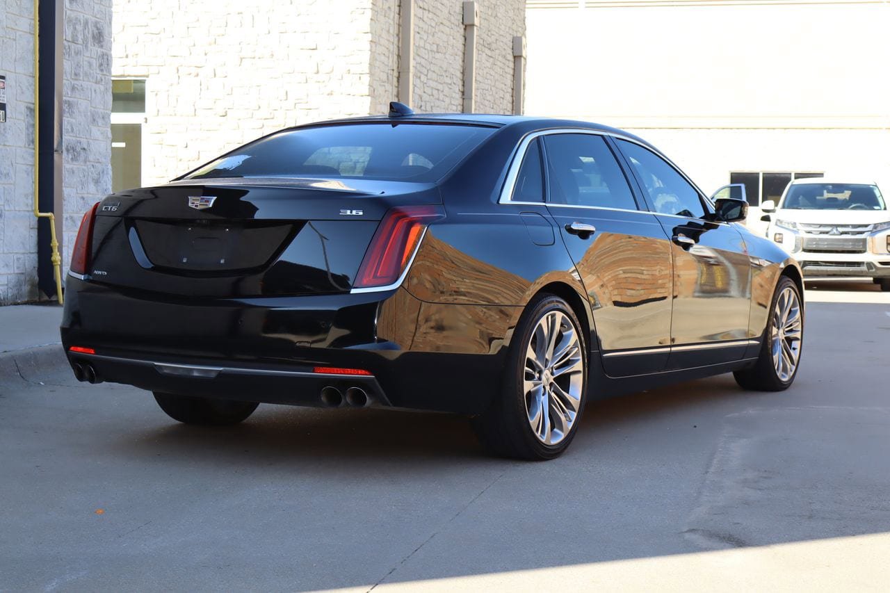 Used 2017 Cadillac CT6 Luxury AWD/4WD image 3