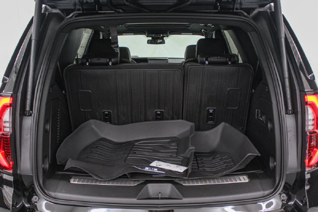 New 2026 GMC Yukon Denali w/ Sun & Power Step Package AWD/4WD image 9