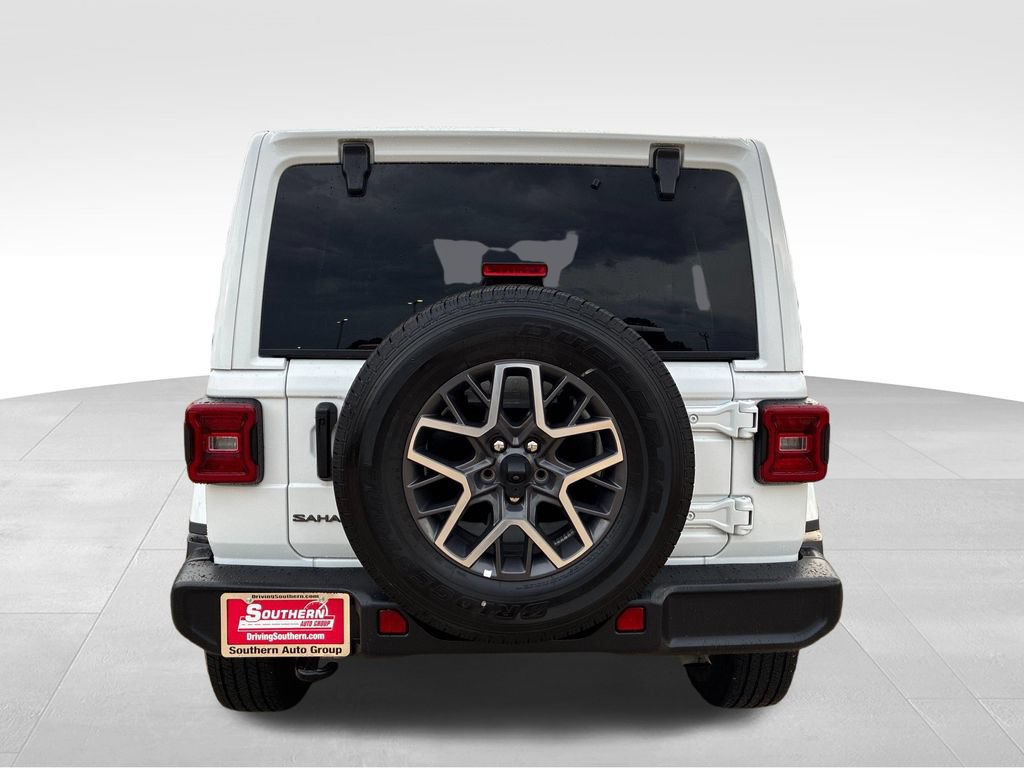 Used 2025 Jeep Wrangler Unlimited Sahara AWD/4WD image 4