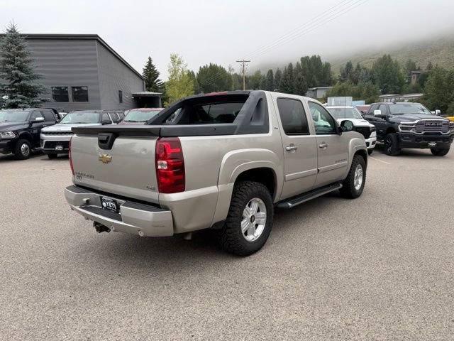 Used 2008 Chevrolet Avalanche LT w/ LT Preferred Equipment Group AWD/4WD image 10