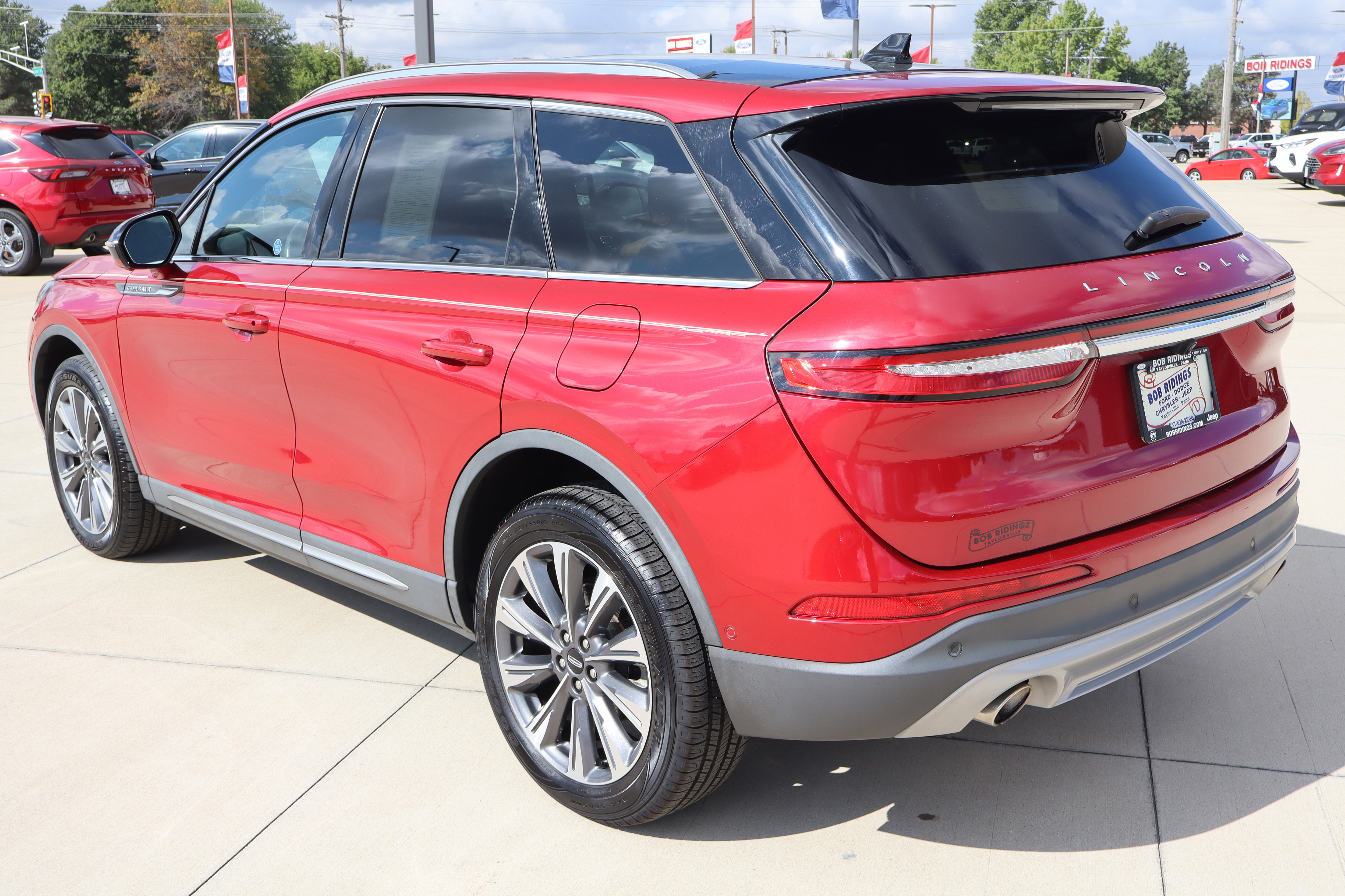 Used 2021 Lincoln Corsair Reserve w/ Equipment Group 201A image 8