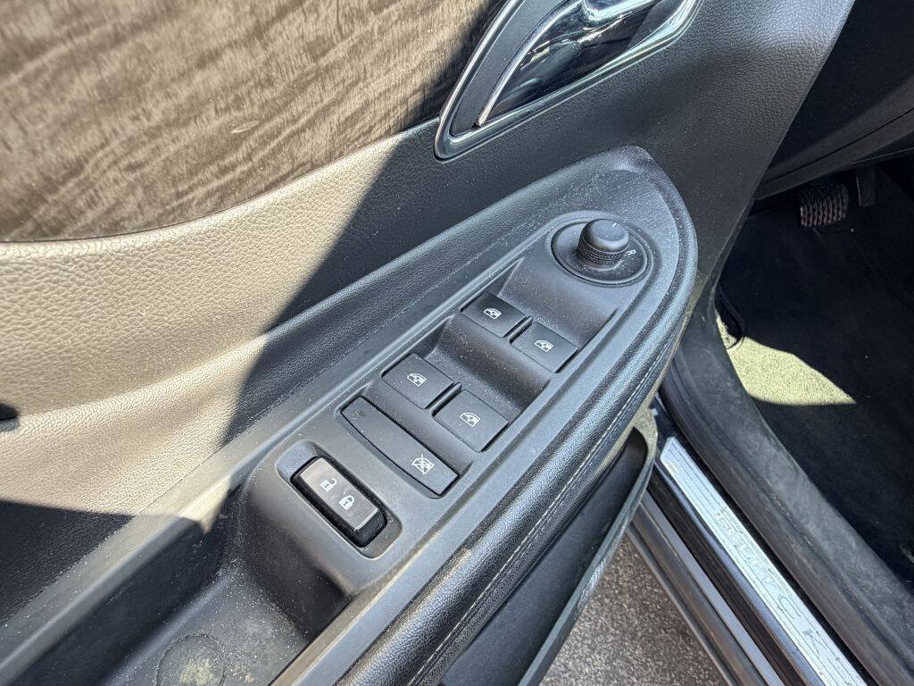 Used 2015 Buick Encore Convenience FWD image 9