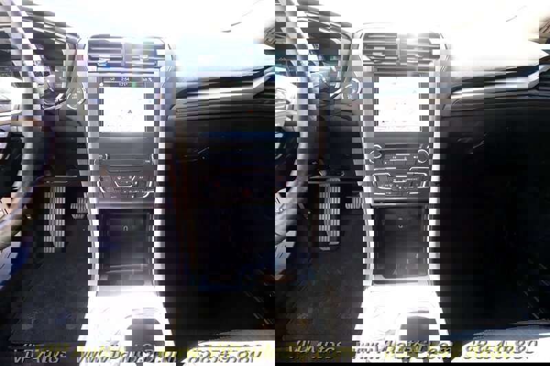 Used 2018 Ford Fusion Energi SE image 18