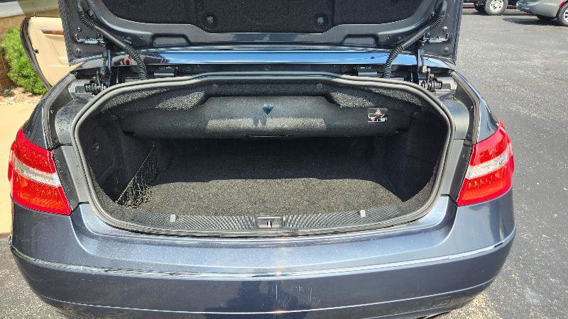 Used 2011 Mercedes-Benz E 350 Cabriolet image 9