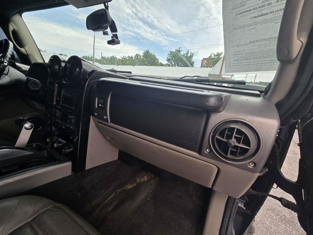 Used 2003 HUMMER H2 w/ Preferred Equipment Group AWD/4WD image 20