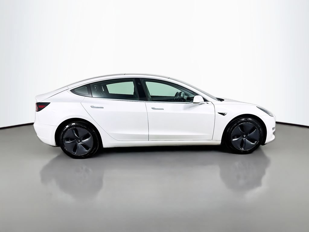 Used 2020 Tesla Model 3 Standard Range RWD image 9