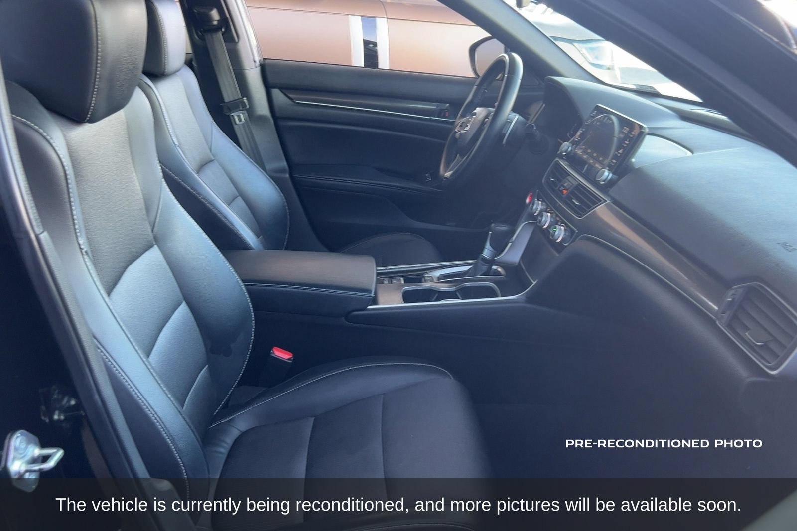 Used 2018 Honda Accord Sport image 13