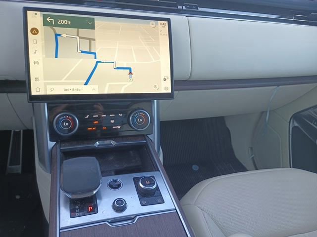 Used 2023 Land Rover Range Rover Long Wheelbase SE AWD/4WD image 13