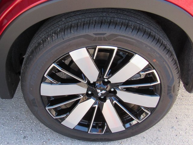 New 2025 Mitsubishi Outlander SE image 8