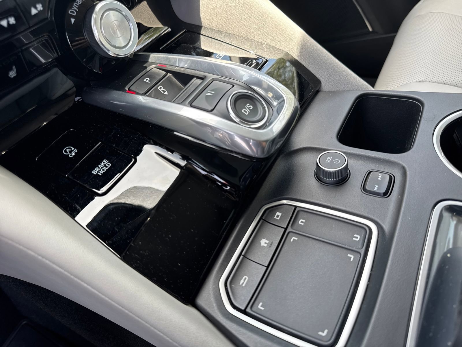 Used 2023 Acura MDX SH-AWD w/ Technology Package image 33
