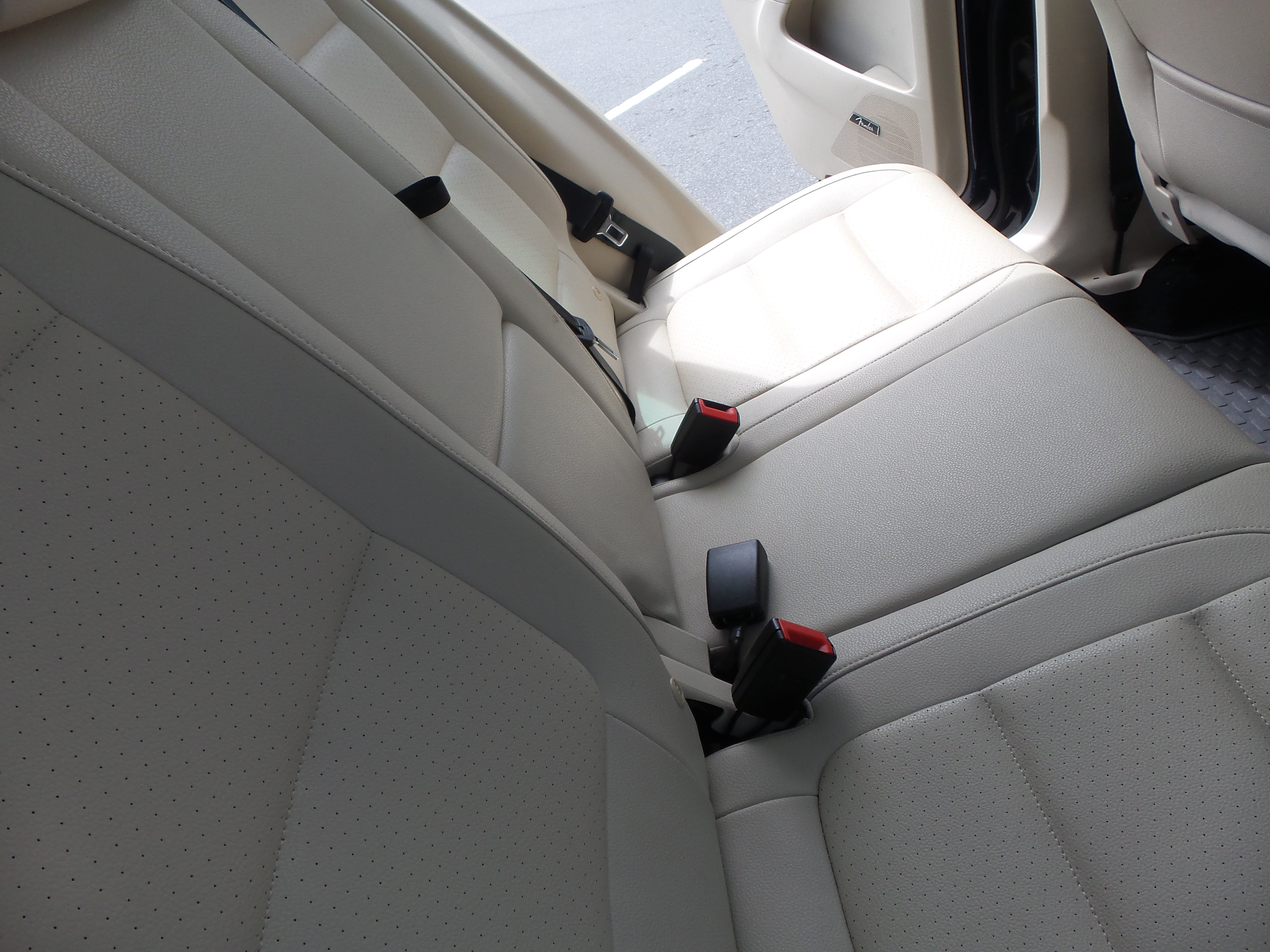Used 2015 Volkswagen Tiguan SEL FWD image 43