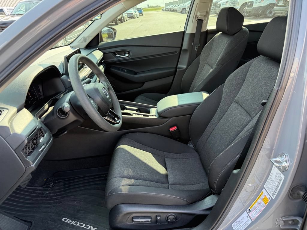 Used 2025 Honda Accord SE image 5