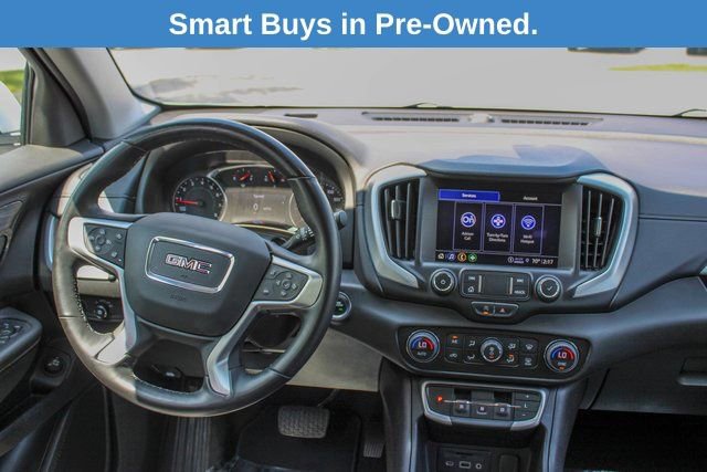 Used 2024 GMC Terrain SLT image 17