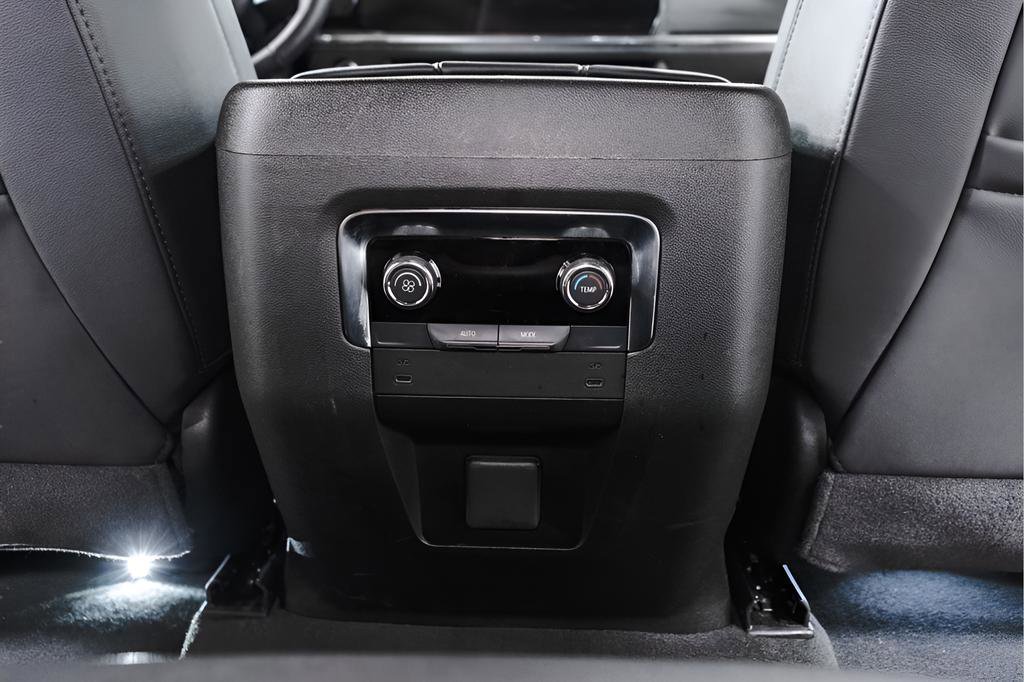 Used 2025 Chevrolet Tahoe LT image 35