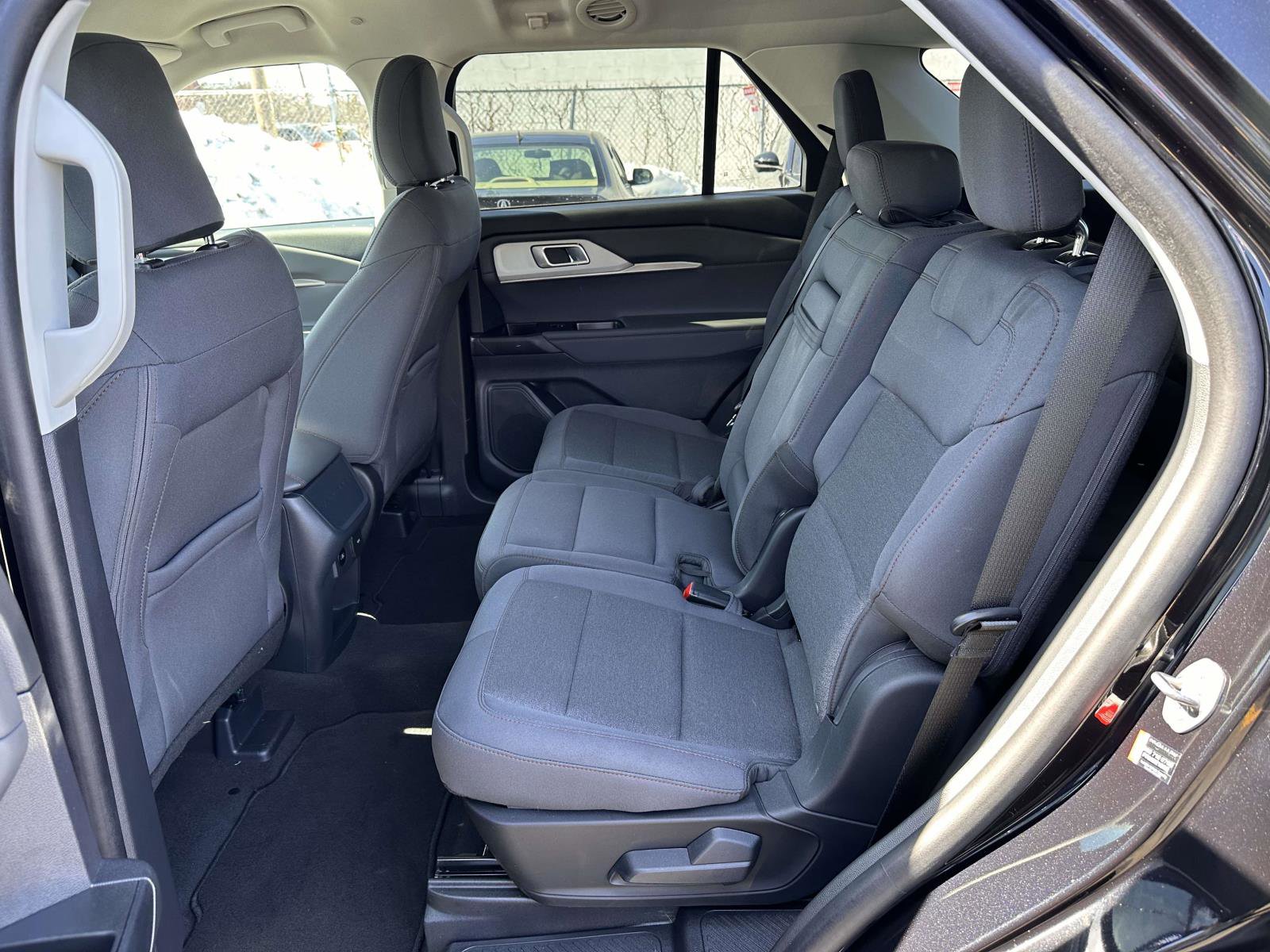 Used 2025 Ford Explorer Active image 13