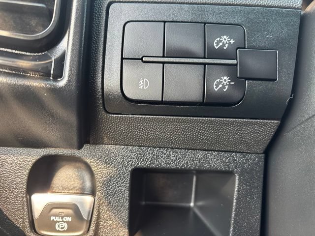 Used 2025 RAM ProMaster 2500 w/ Convenience Group FWD image 14